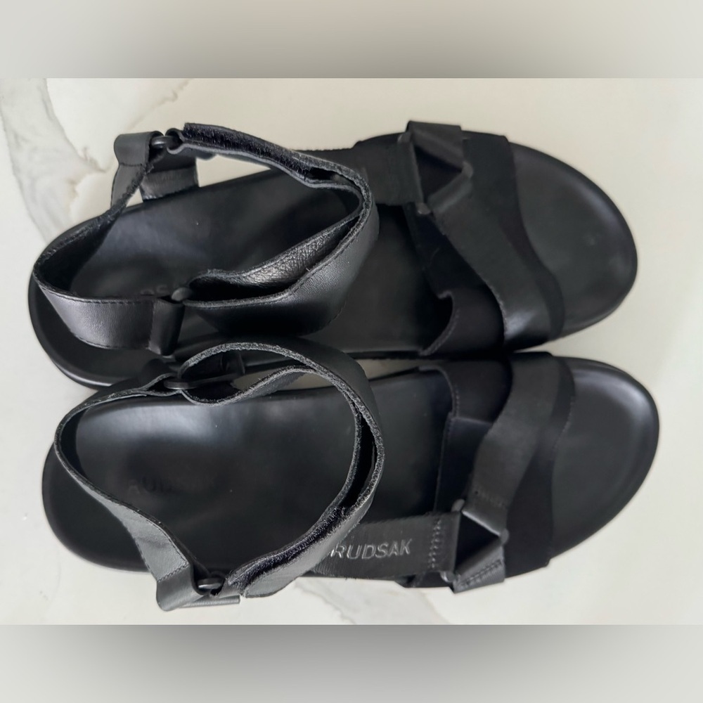 NEW Rudsak sandals black leather strap classic office sleek street rare 45/11.5 - Picture 5 of 9